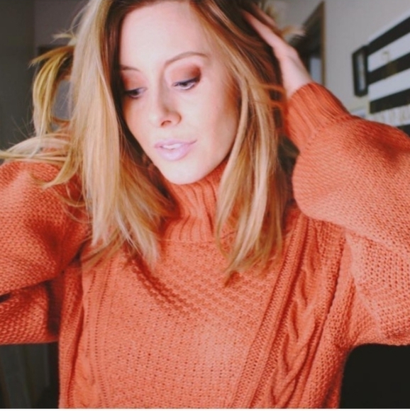 Charlotte Russe cowl neck cable knit sweater size medium - Picture 9 of 9